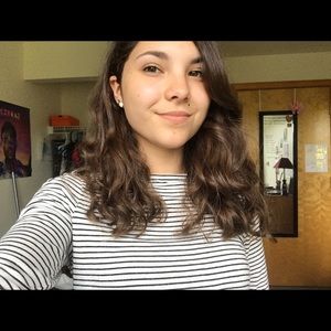 Meet your Posher, Kayla